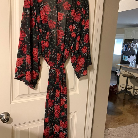 Torrid Rose Robe - Picture 6 of 6
